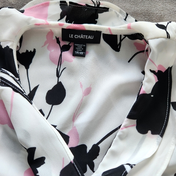 Le Chateau Tank Blouse - Picture 2 of 6